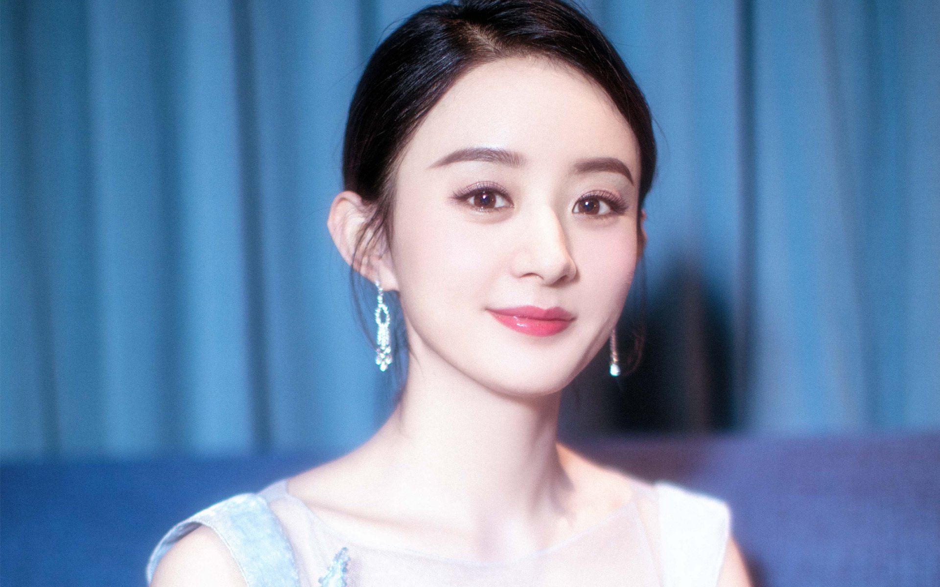 剑指东岸!利拉德客场轰垮活塞防线,用利拉德时刻回击所有质疑