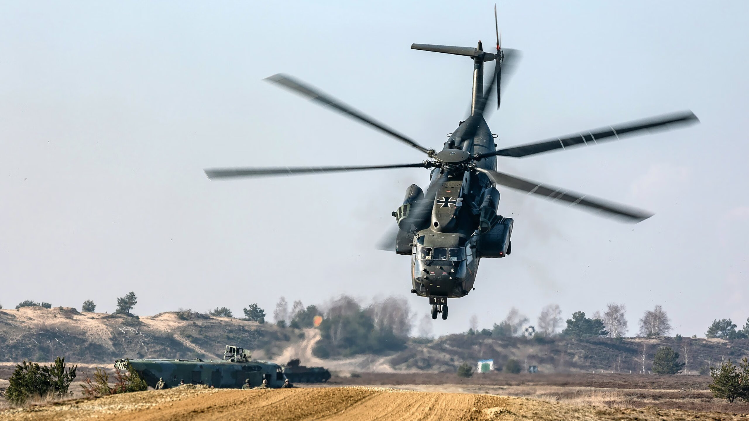 从被高估到征服者,贝恩一人打断灰熊脊梁